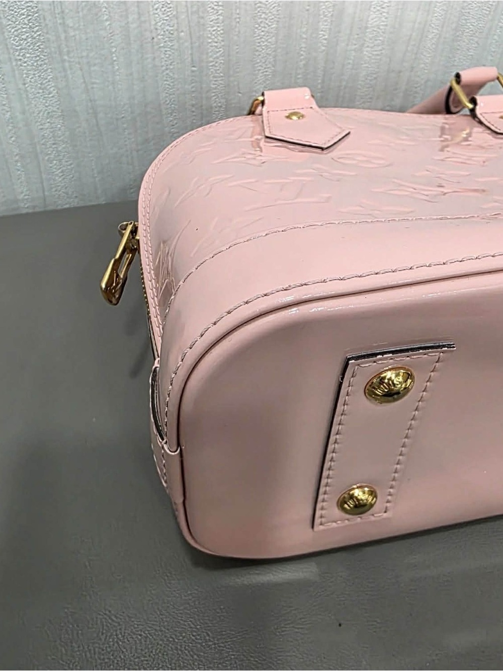 Louis Vuitton Alma BB Monogram Vernis — Rose Ballerine - Picture 6 of 7